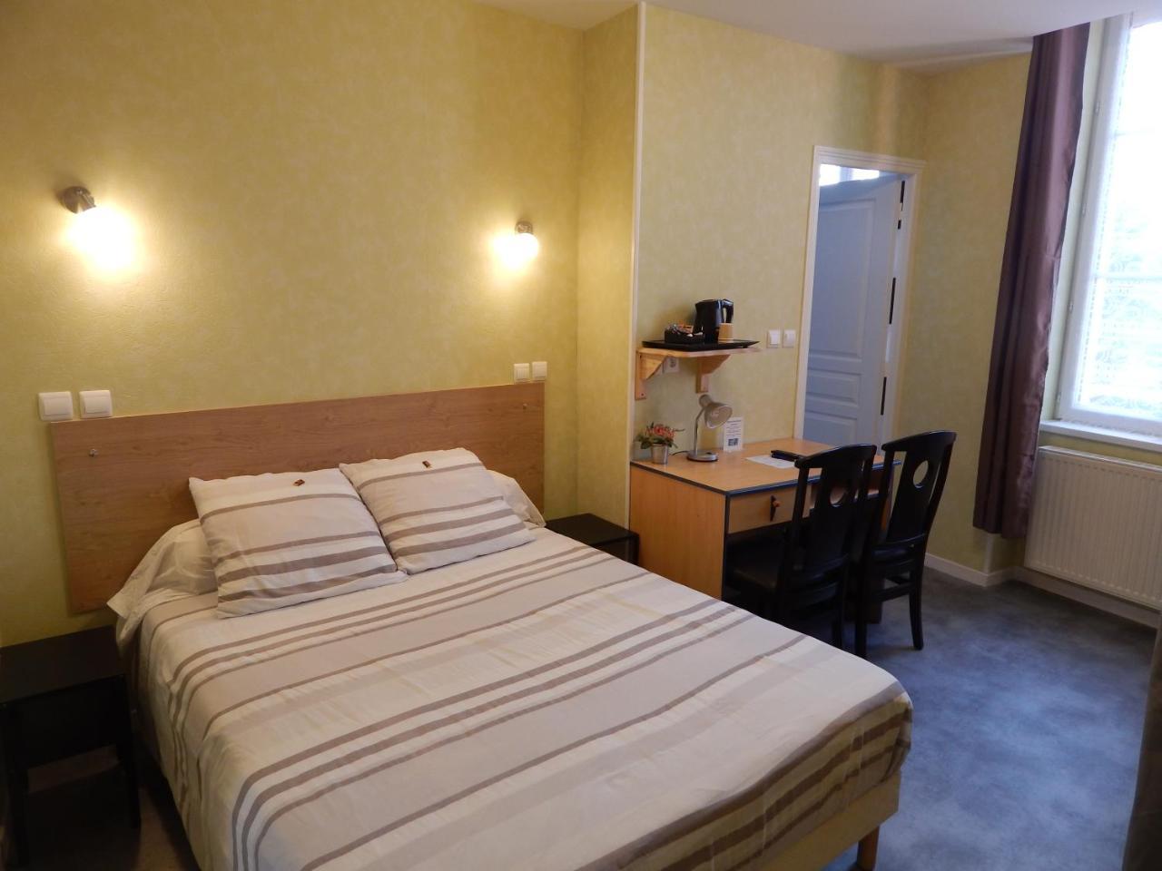 Le Lion D'Or Otel Ouroux-en-Morvan Dış mekan fotoğraf