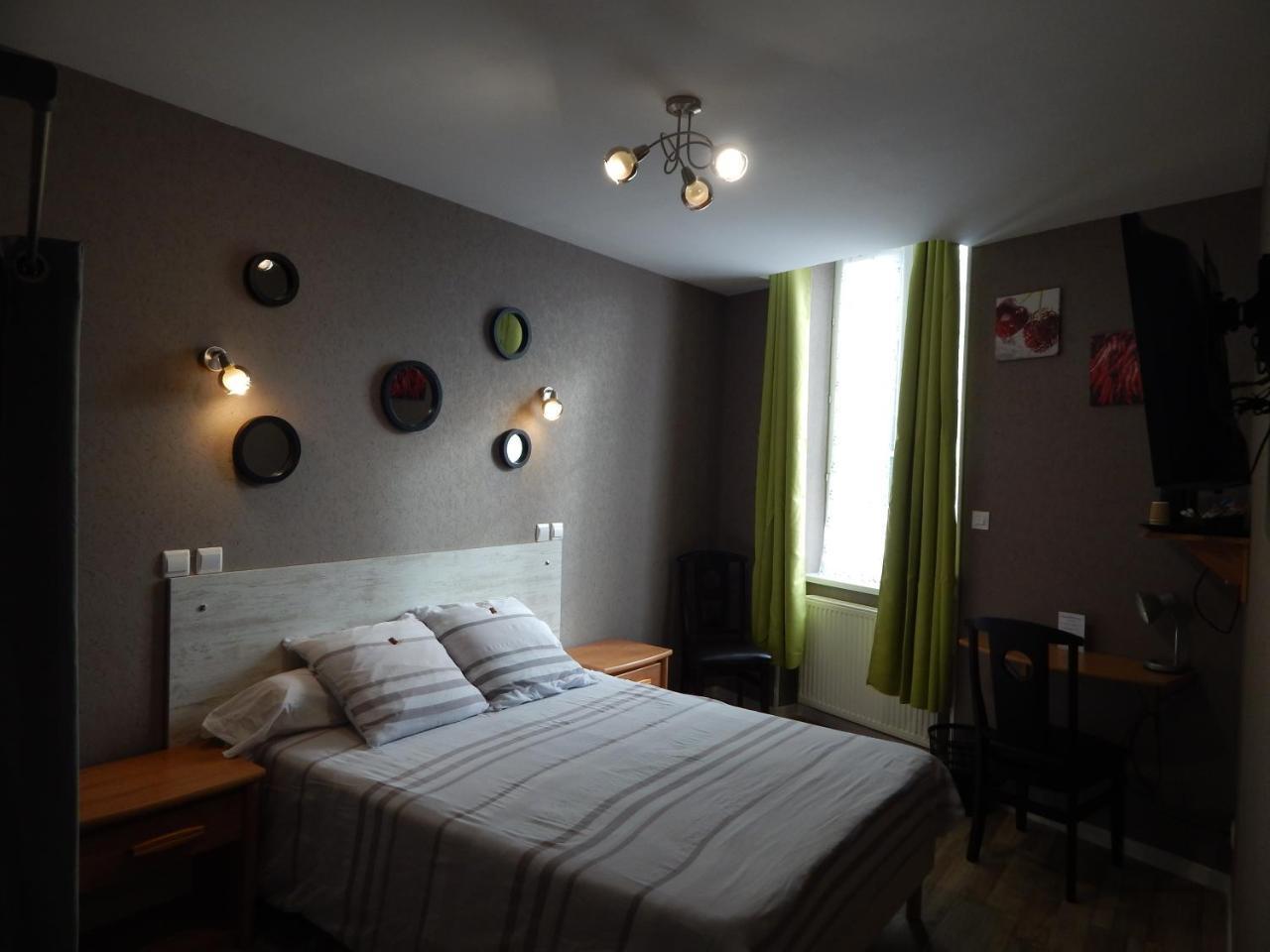 Le Lion D'Or Otel Ouroux-en-Morvan Dış mekan fotoğraf