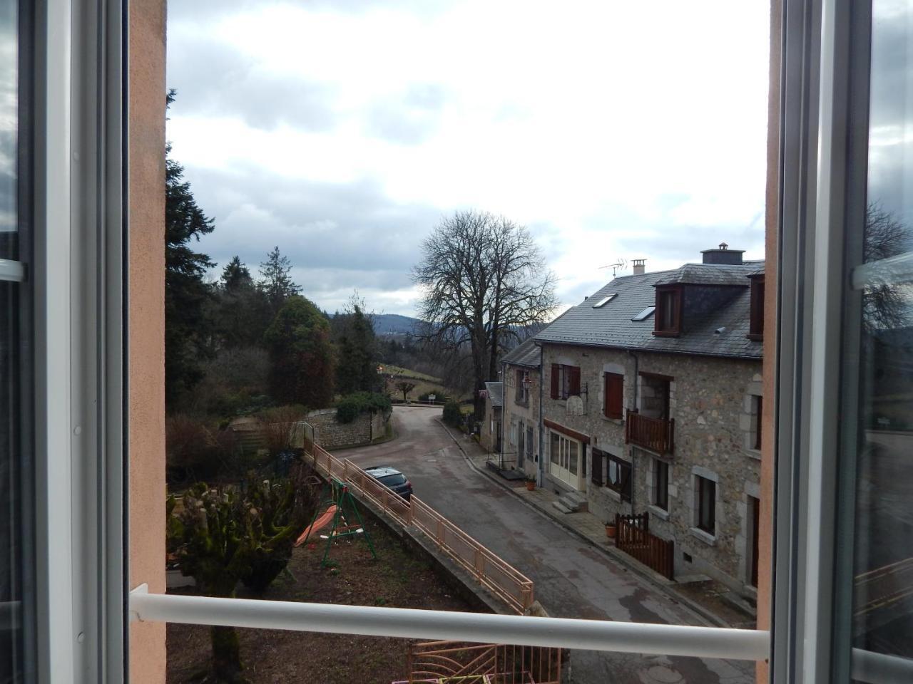 Le Lion D'Or Otel Ouroux-en-Morvan Dış mekan fotoğraf